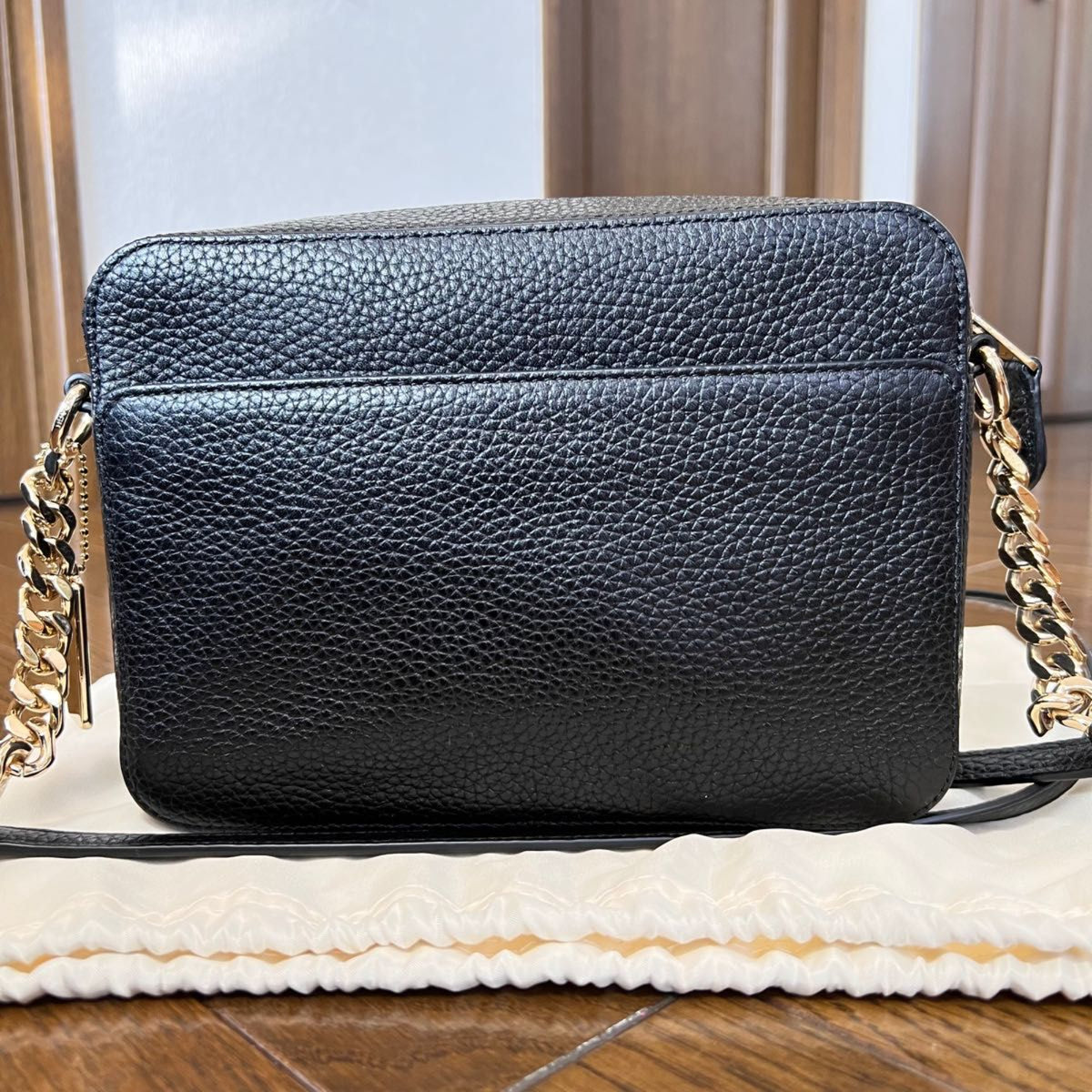 Coach Womens Pebbled Leather Turn Lock Camera Bag Black Cross Body