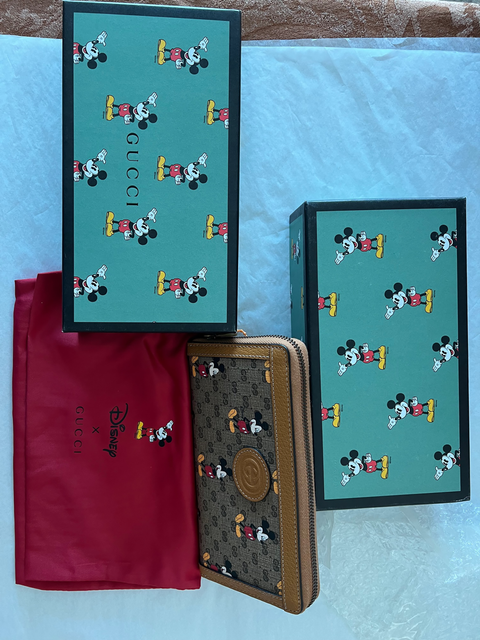 Gucci GG Disney X Mickey Mouse Zip Around Tan Gold Brown Purse Wallet Italy NEW