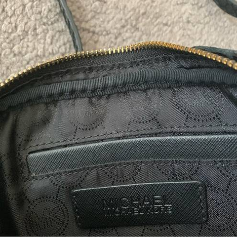 Michael Kors Jet Set Multifunction Black Leather Wristlet Handbag Purse New