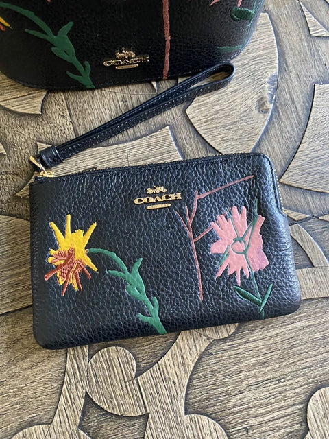 Coach X Jean Michel Basquiat Corner Zip Wristlet Black Leather Flower Bag NEW