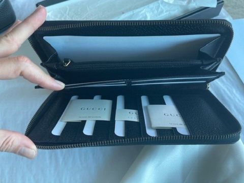 Gucci Black Leather Large Long Wallet Zip Around Gold Oro Bee Star Italy NEW
