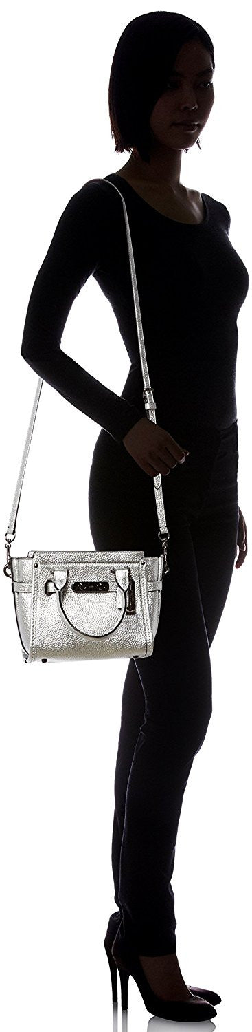 COACH Women's Pebbled Leather Coach Swagger 21