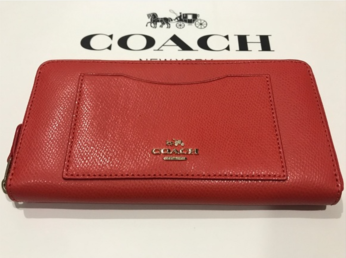 Coach Outlet Mini Wallet On A Chain In Signature Canvas | Shop Premium  Outlets
